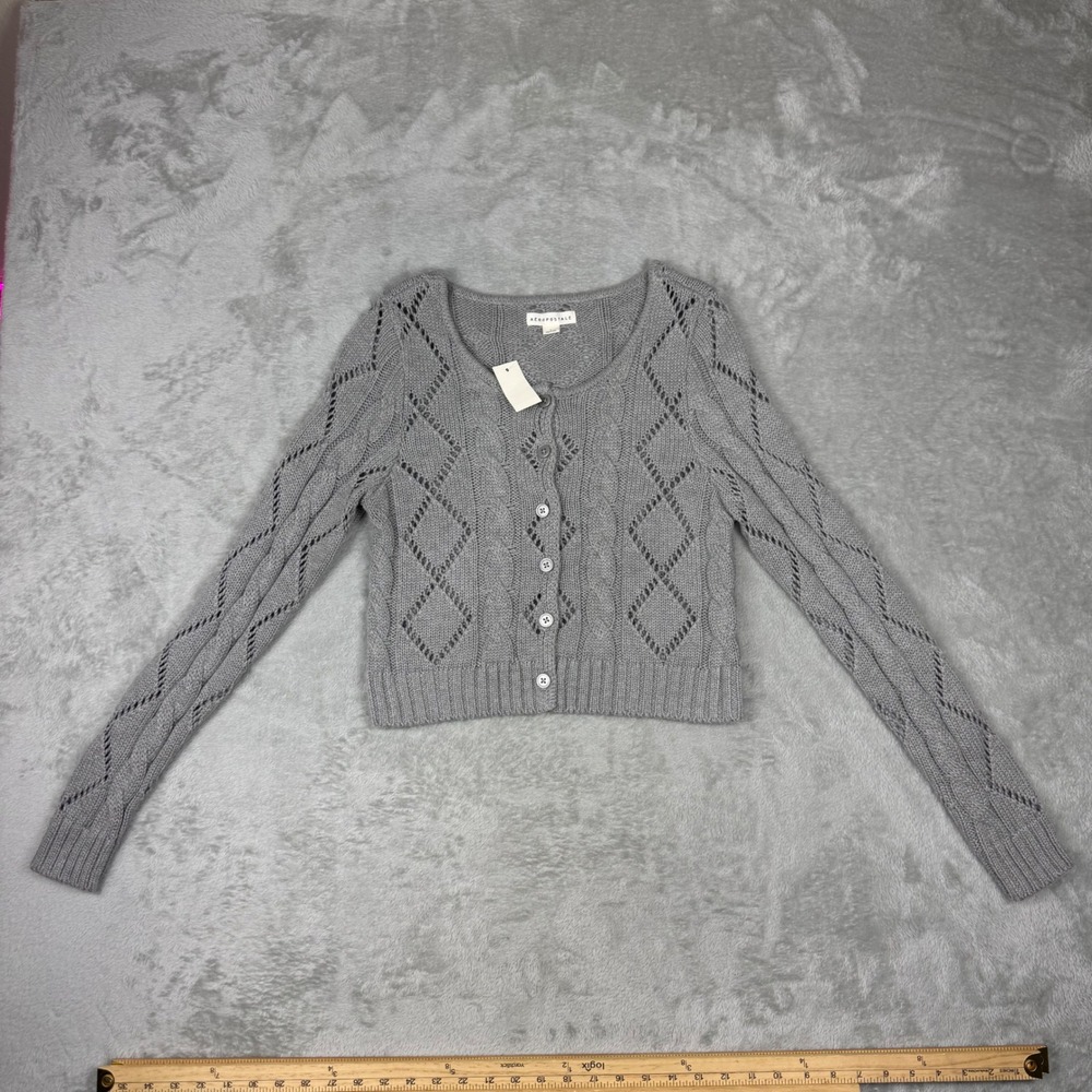 Aeropostale Women's Large Gray Cable Knit Cropped Cardigan Sweater NWT